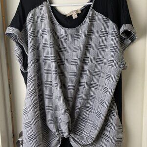 Misia Curvy monochrome sort sleeve blouse  size 2X